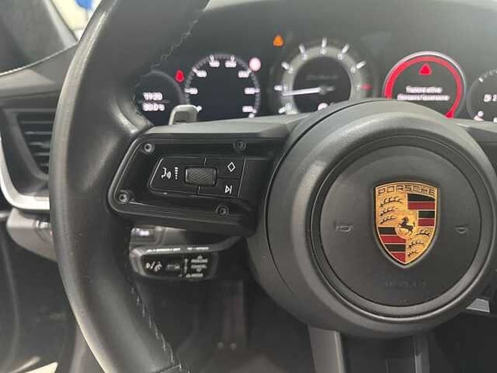 Porsche 911 Coupé nuova a Napoli (15)