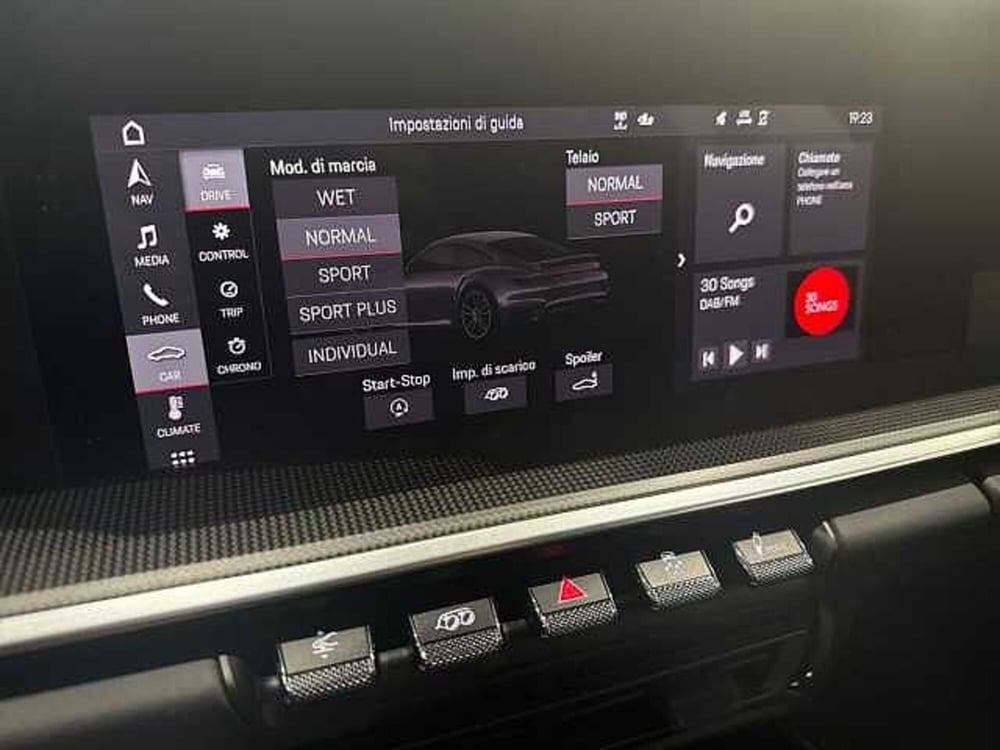 Porsche 911 Coupé nuova a Napoli (18)