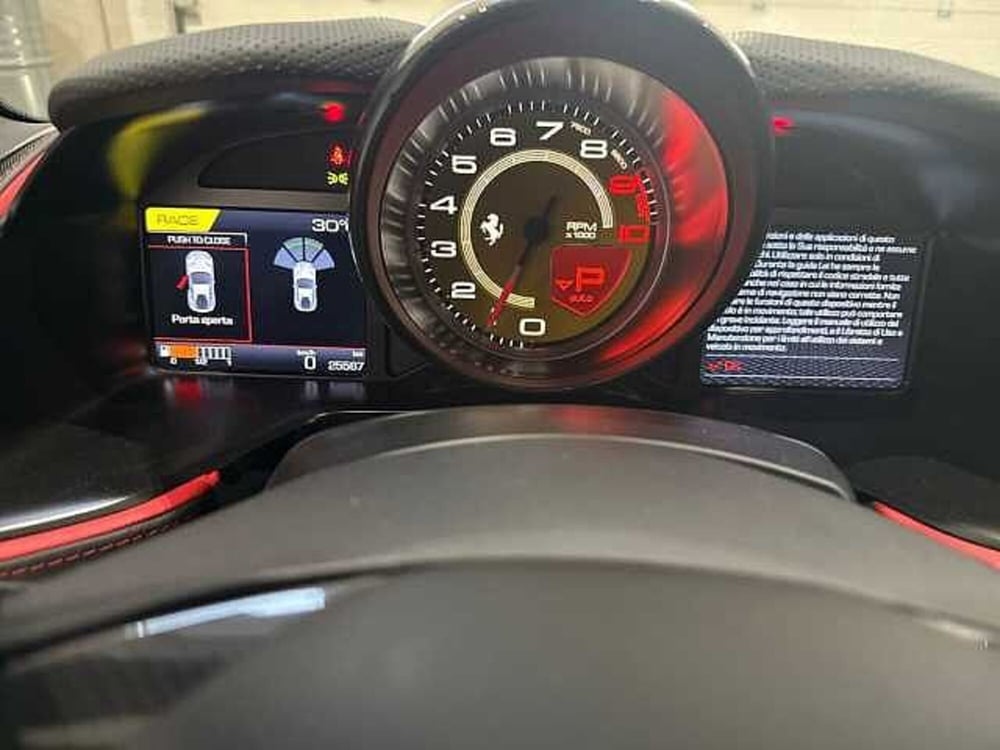 Ferrari 812 Coupé nuova a Napoli (11)