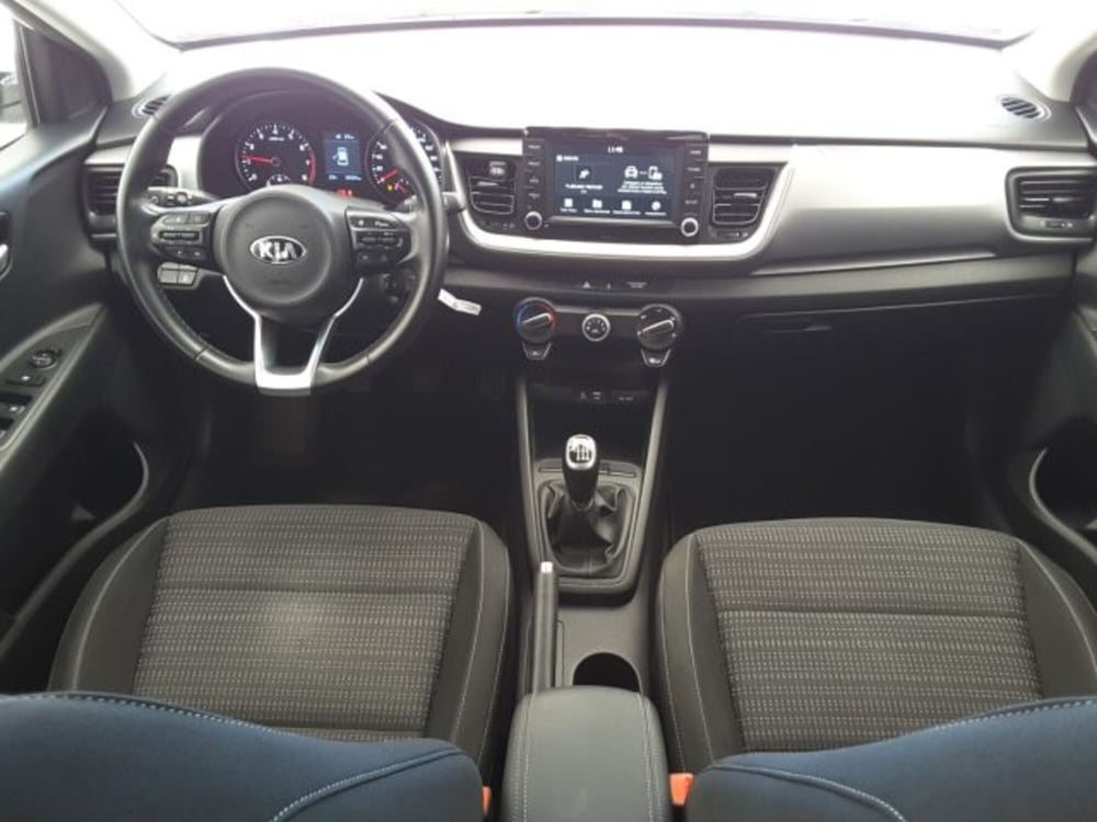 Kia Stonic usata a Firenze (9)