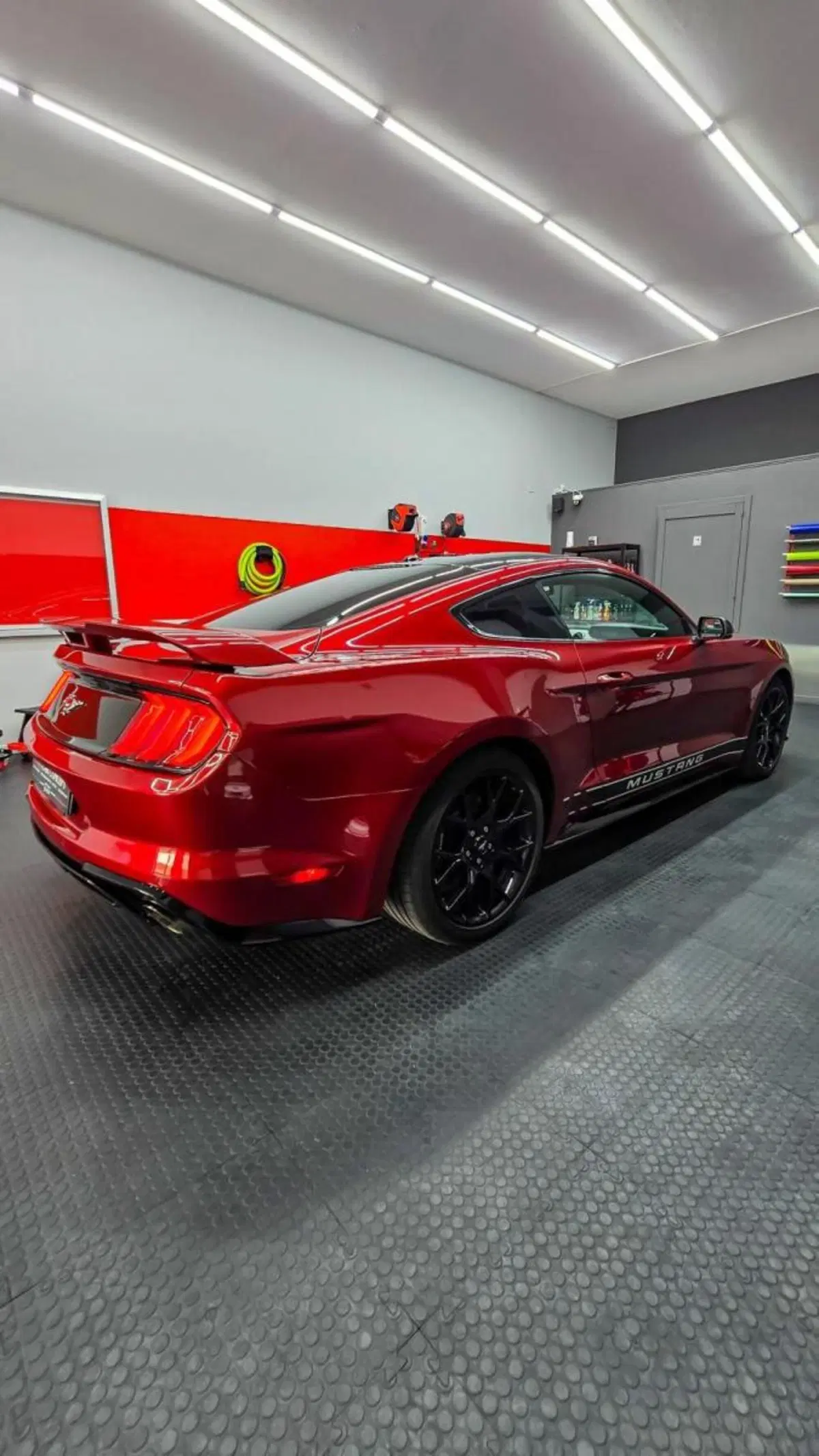 Ford Mustang Cabrio usata a Lecce (6)