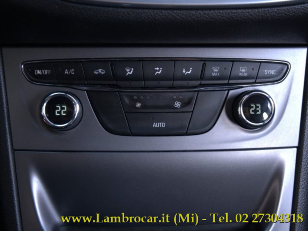 Opel Astra usata a Milano (9)