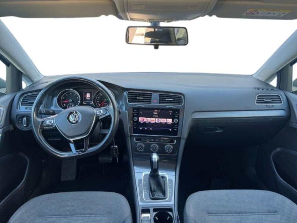 Volkswagen Golf nuova a Lecce (11)