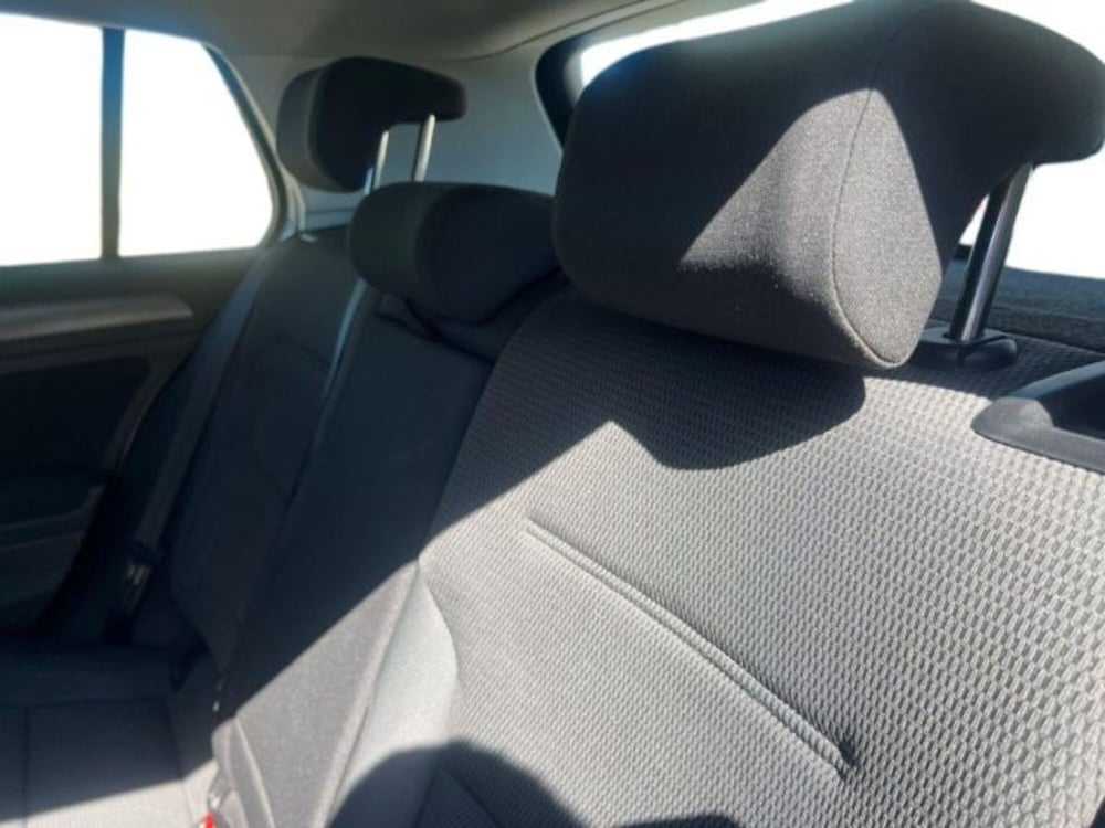 Volkswagen Golf nuova a Lecce (15)