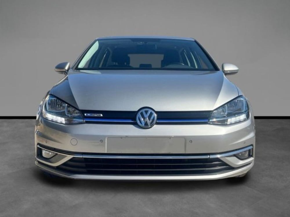 Volkswagen Golf nuova a Lecce (7)