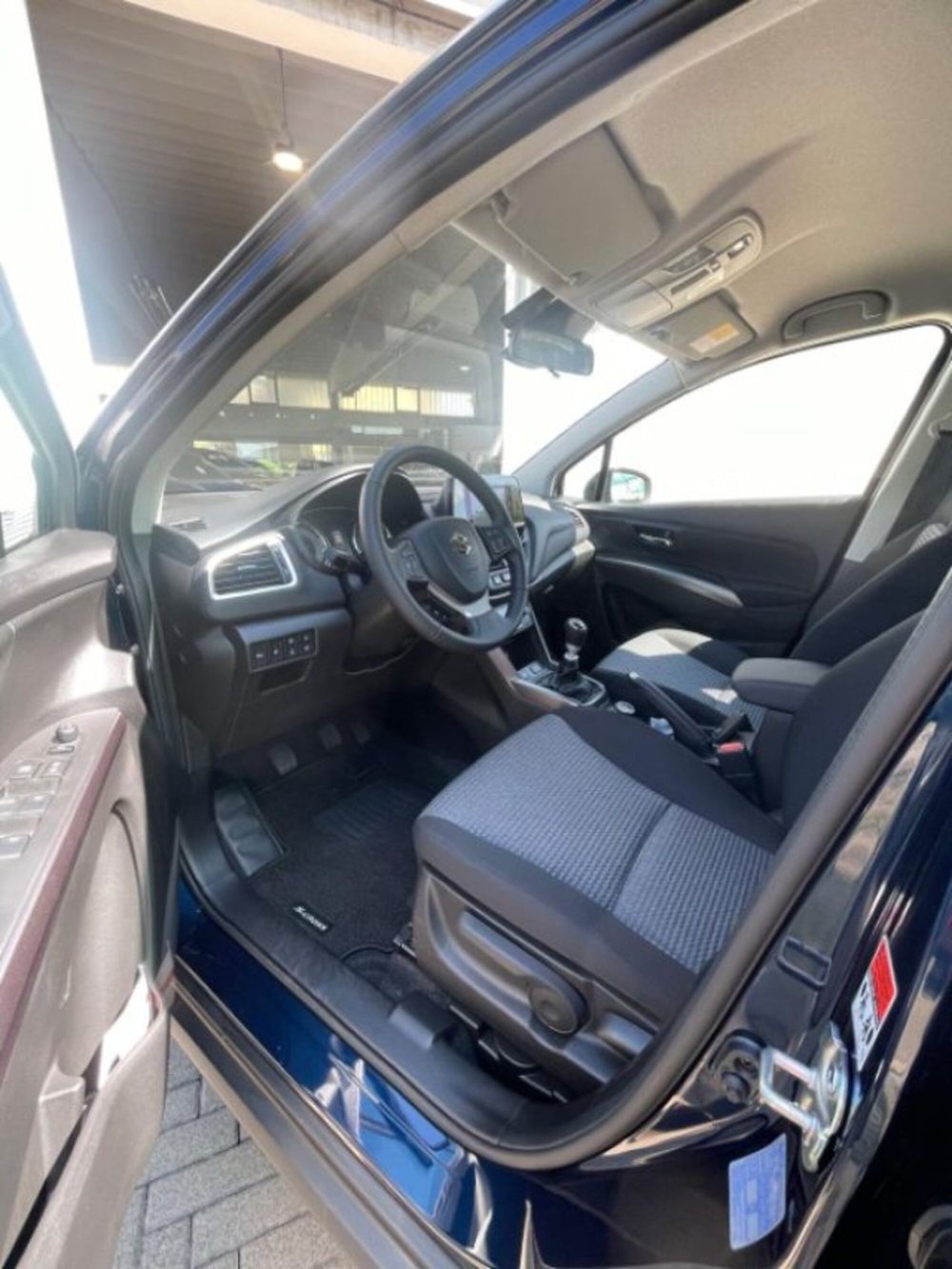 Suzuki S-Cross nuova a Novara (10)