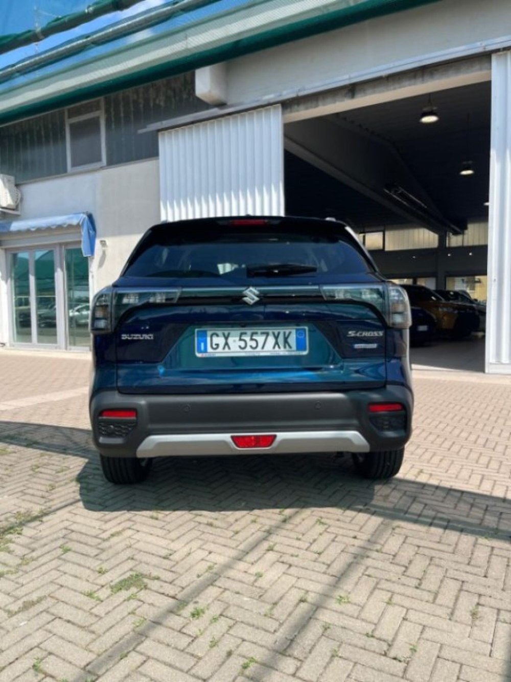 Suzuki S-Cross nuova a Novara (4)