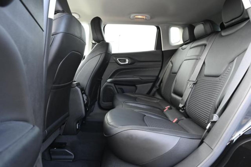 Jeep Compass nuova a Torino (15)