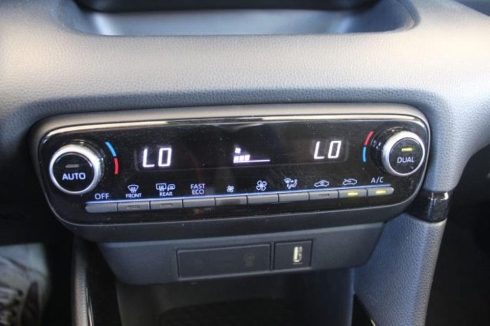 Toyota Yaris Cross usata a Roma (19)