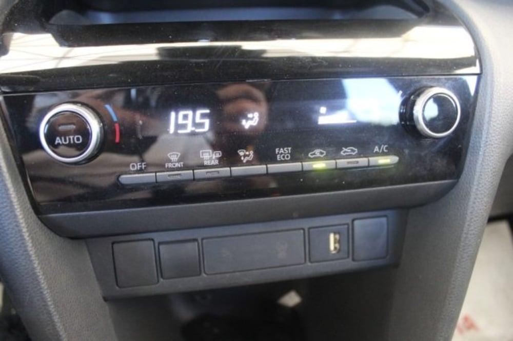 Toyota Yaris Cross usata a Roma (19)