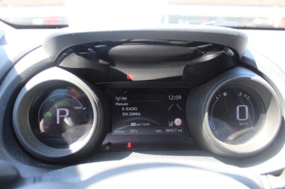 Toyota Yaris Cross usata a Roma (13)