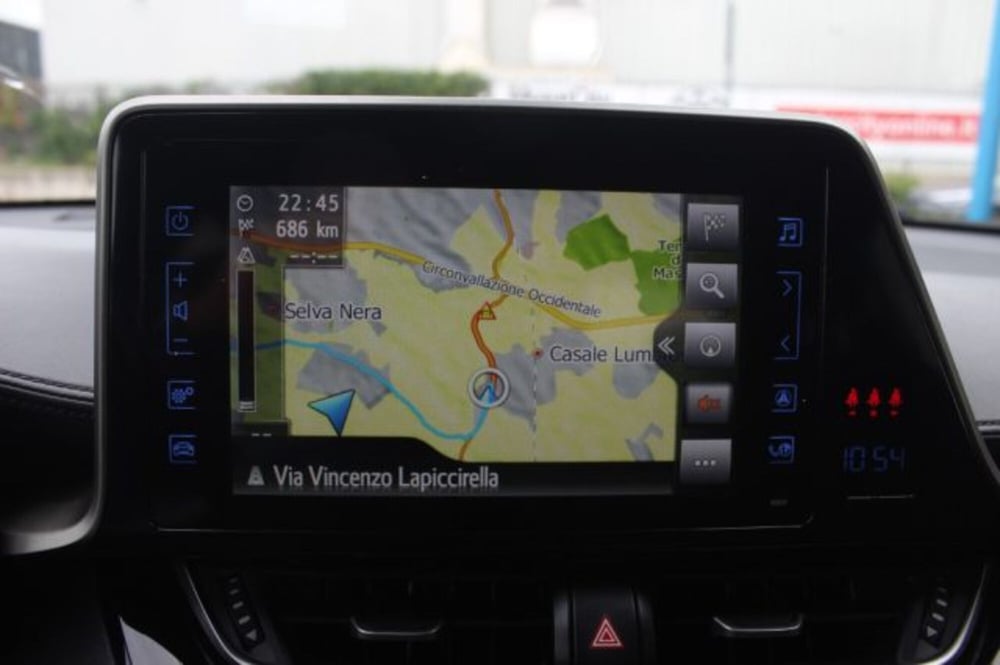 Toyota Toyota C-HR usata a Roma (18)