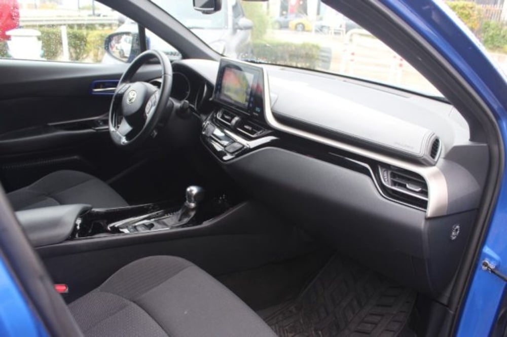 Toyota Toyota C-HR usata a Roma (6)