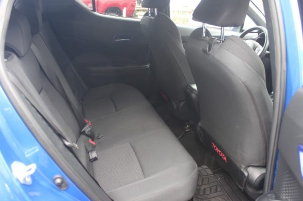 Toyota Toyota C-HR usata a Roma (8)