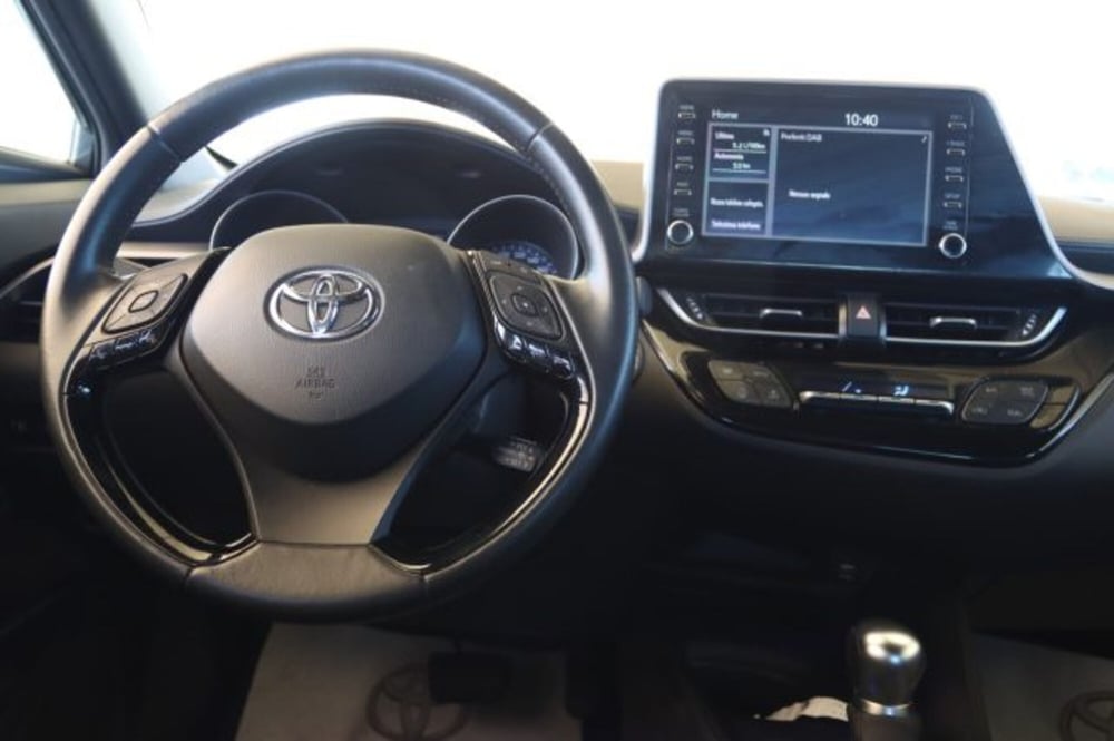 Toyota Toyota C-HR usata a Roma (10)