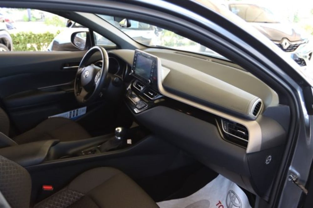 Toyota Toyota C-HR usata a Roma (6)