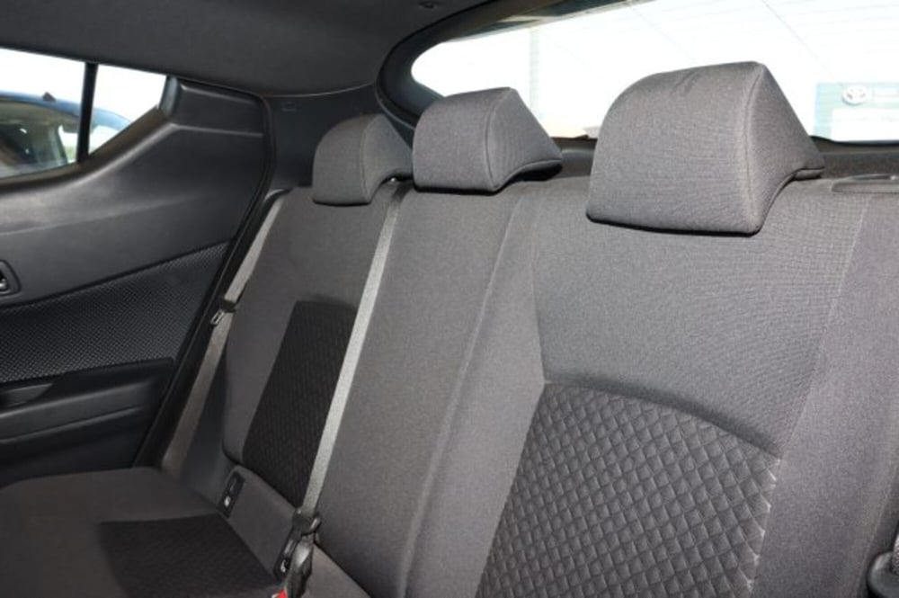 Toyota Toyota C-HR usata a Roma (8)
