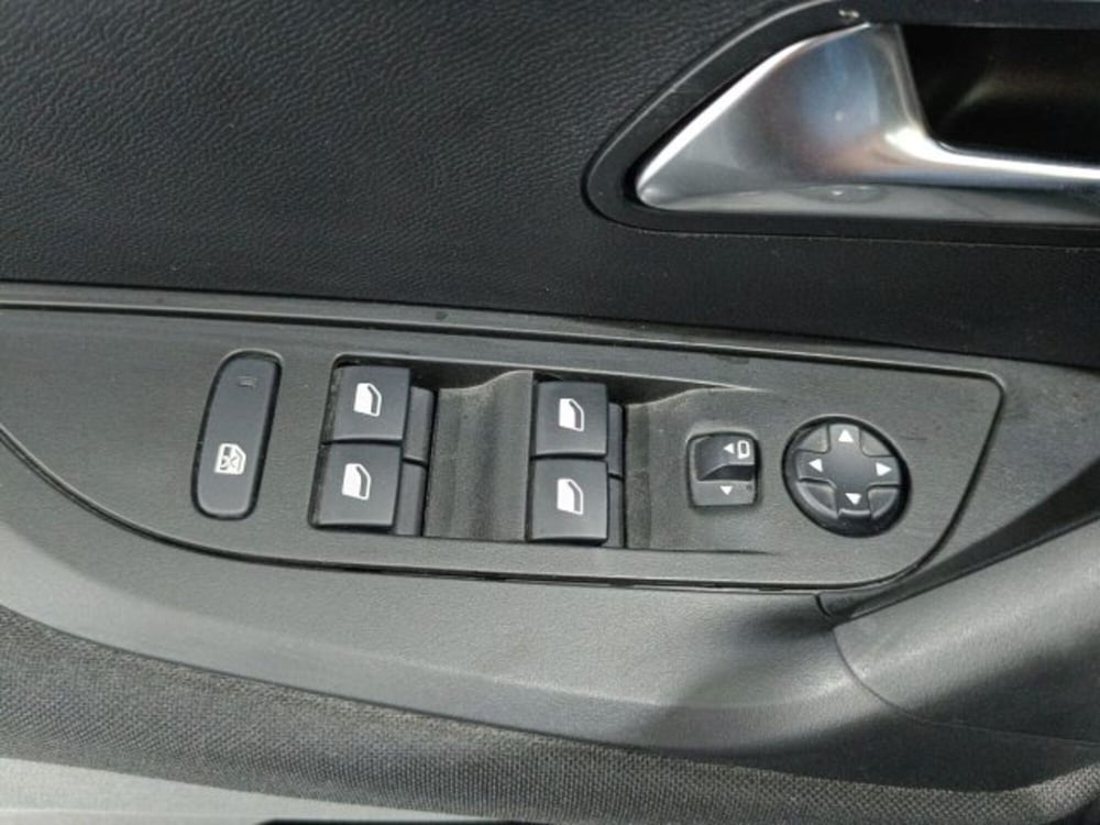 Peugeot 2008 usata a Catania (19)