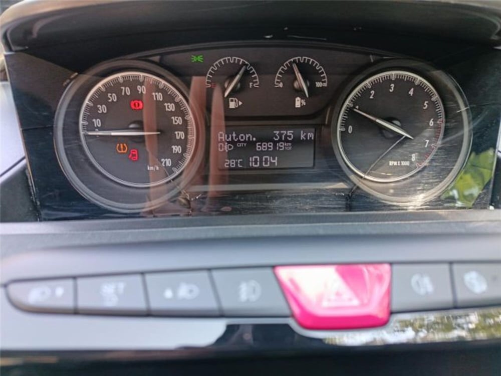 Lancia Ypsilon usata a Bari (16)
