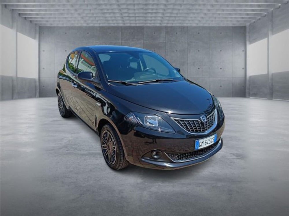 Lancia Ypsilon usata a Bari