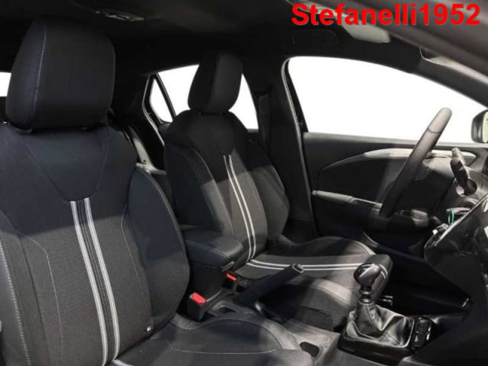 Opel Corsa nuova a Bologna (16)