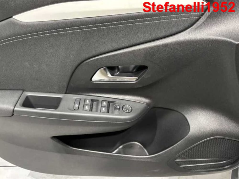 Opel Corsa nuova a Bologna (10)
