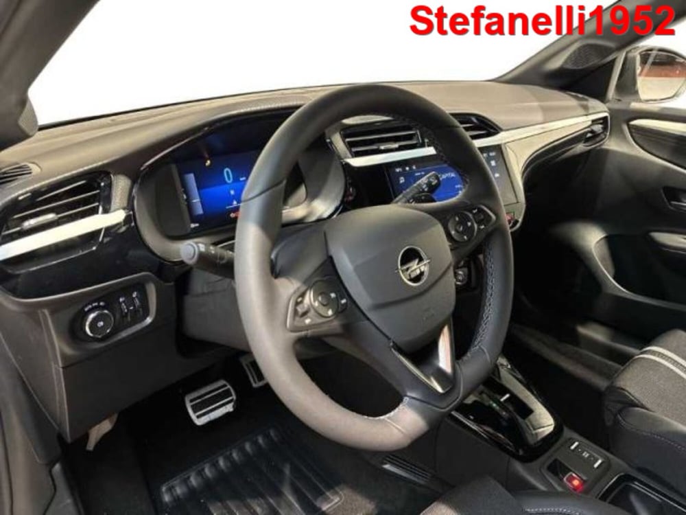 Opel Corsa nuova a Bologna (11)