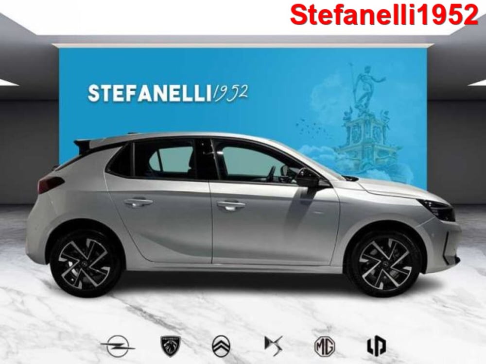 Opel Corsa nuova a Bologna (2)