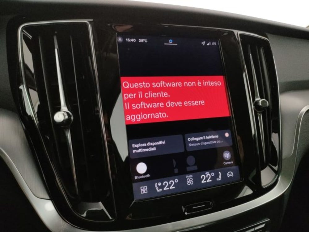 Volvo V60 nuova a Modena (14)