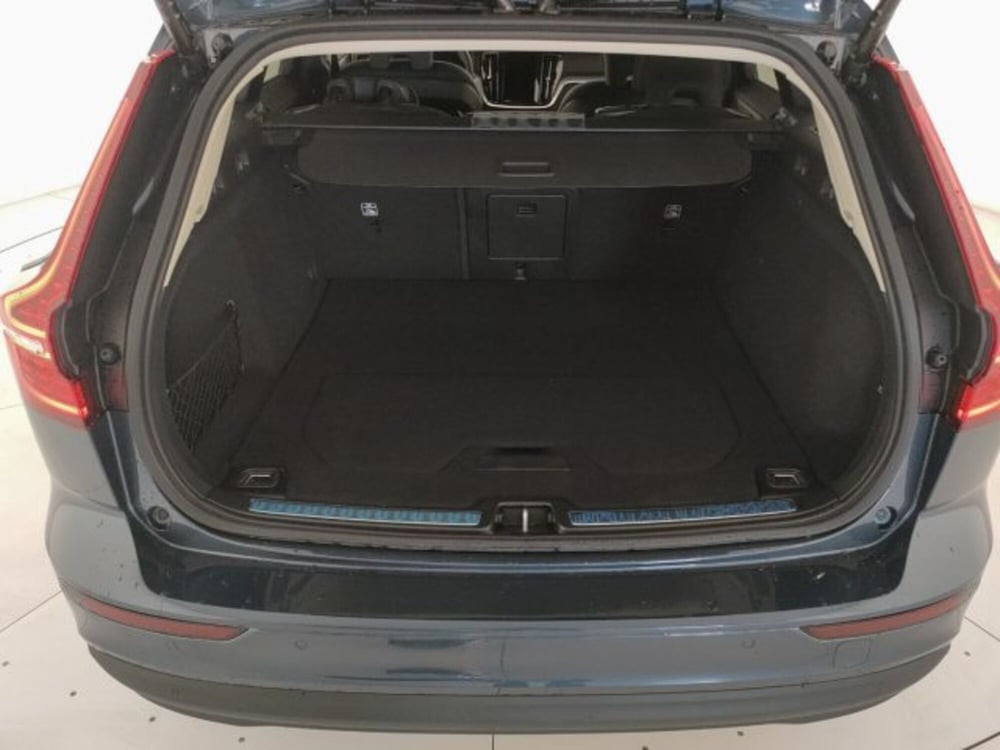 Volvo V60 nuova a Modena (19)