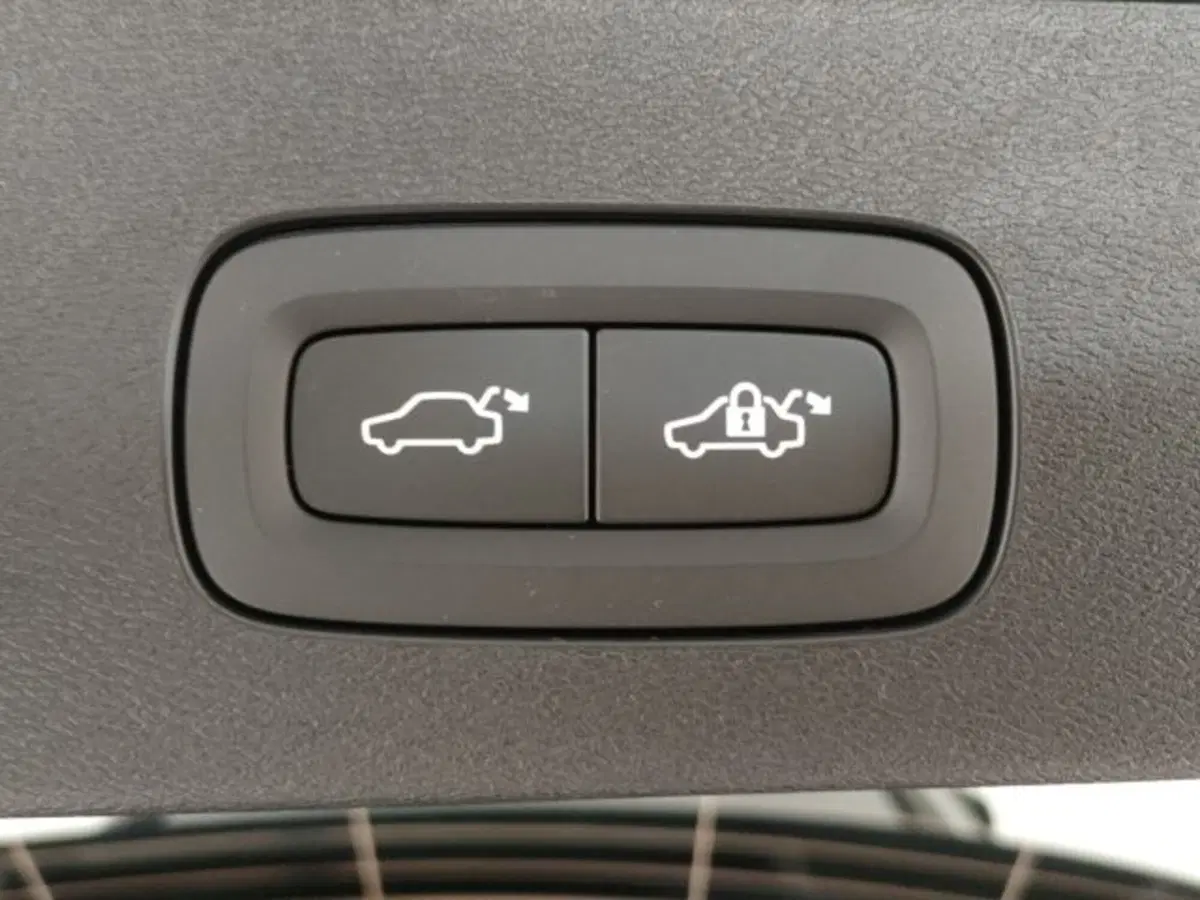 Volvo V60 nuova a Modena (20)