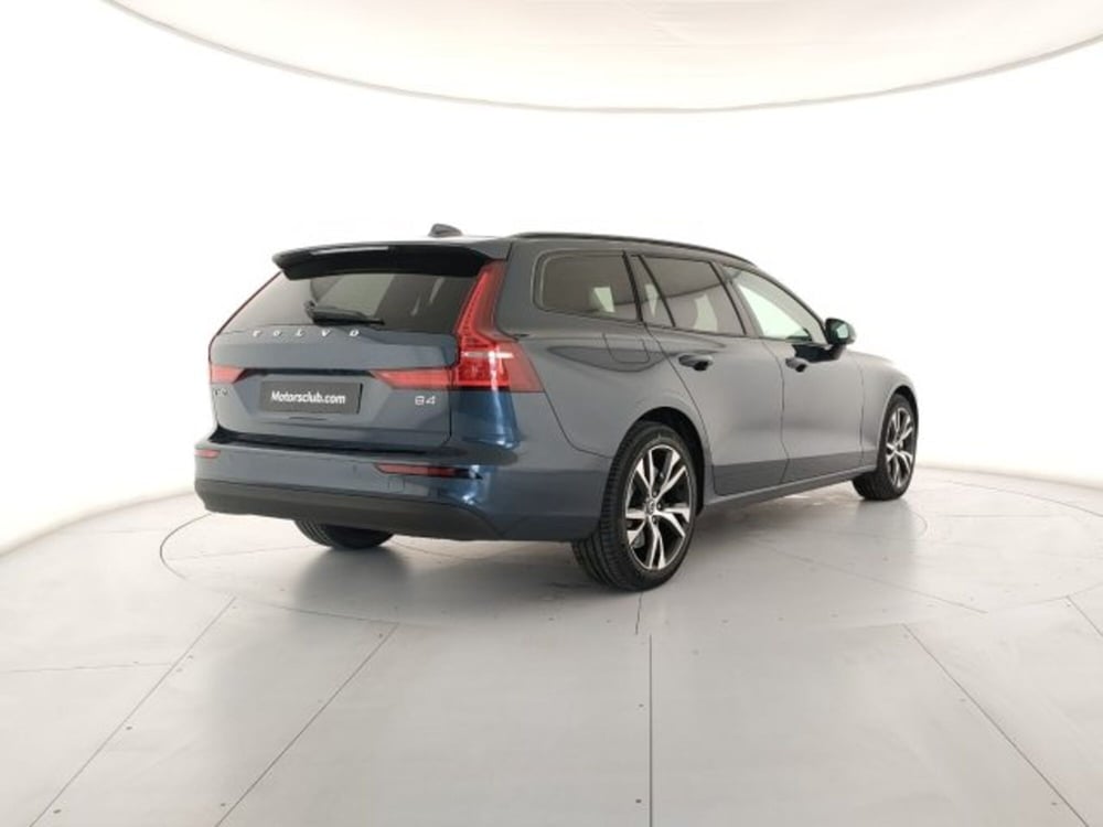 Volvo V60 nuova a Modena (5)