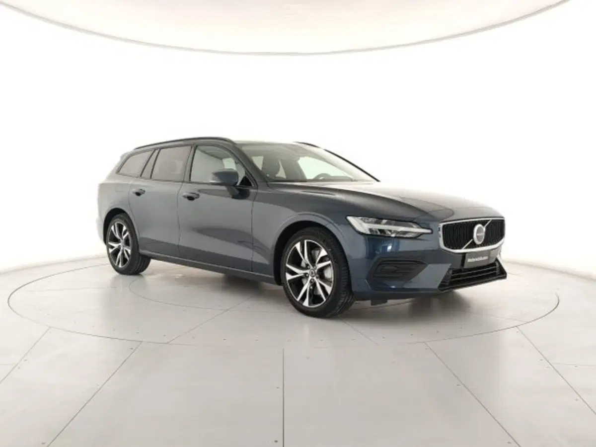 Volvo V60 nuova a Modena (6)