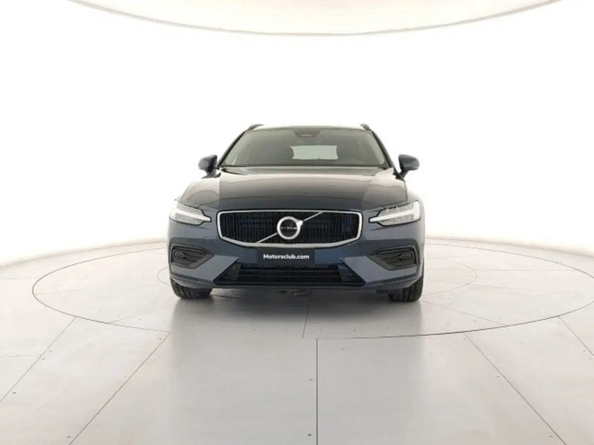 Volvo V60 nuova a Modena (7)