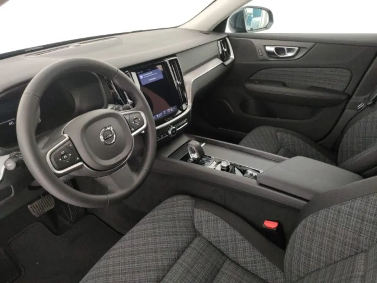 Volvo V60 nuova a Modena (8)