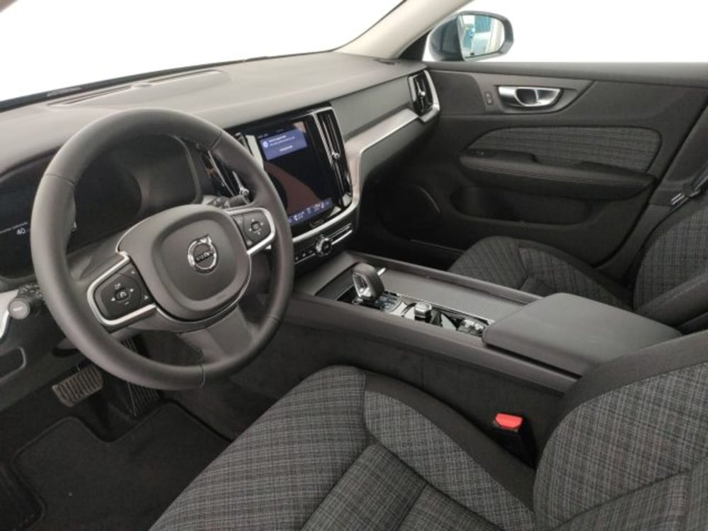 Volvo V60 nuova a Modena (8)