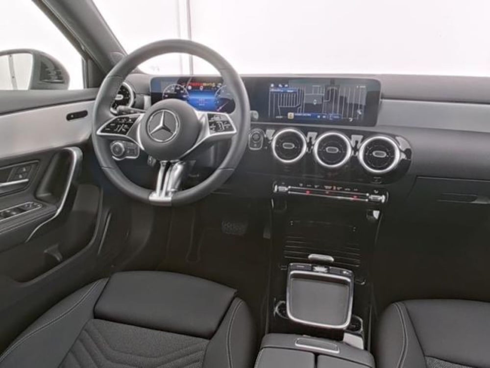 Mercedes-Benz Classe A usata a Milano (9)