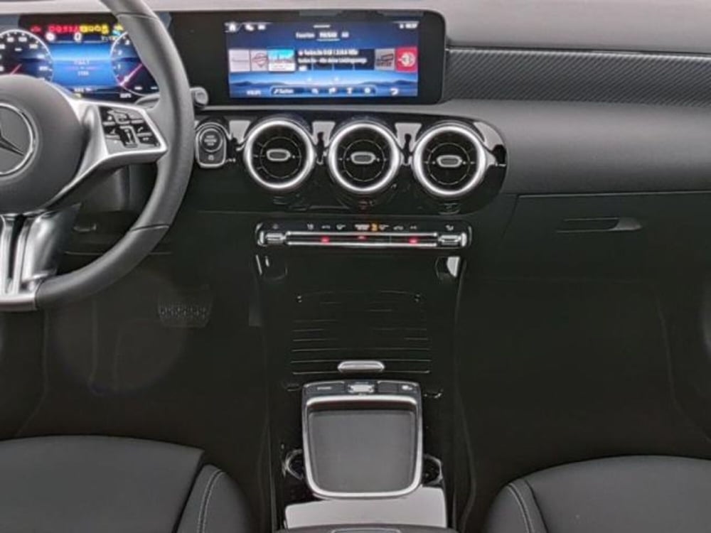 Mercedes-Benz Classe A usata a Milano (8)