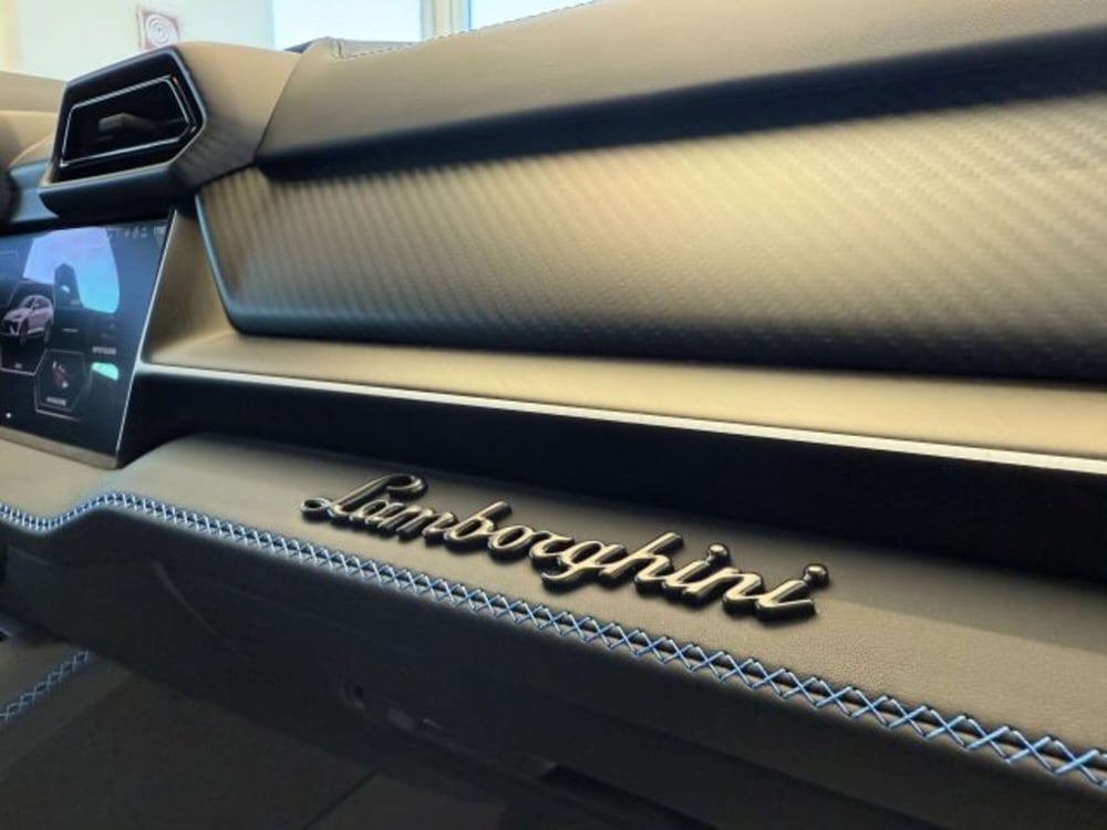 Lamborghini Urus usata a Torino (10)