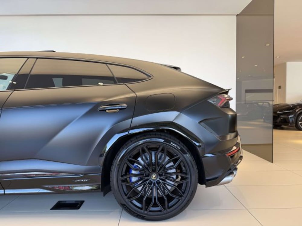 Lamborghini Urus usata a Torino (12)