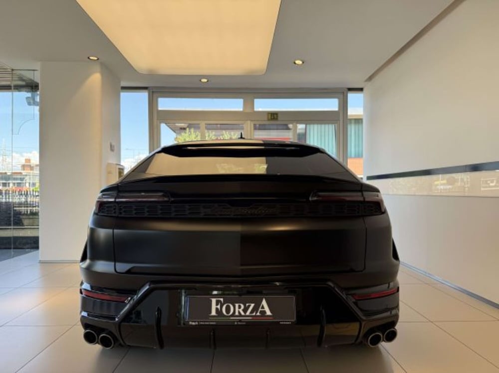 Lamborghini Urus usata a Torino (15)