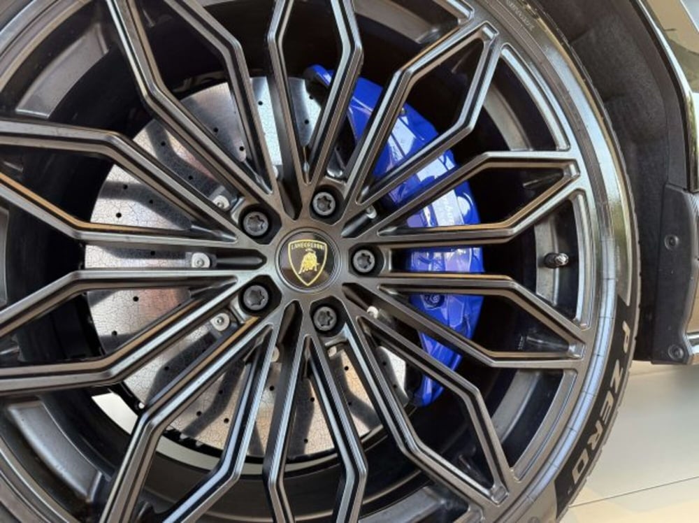 Lamborghini Urus usata a Torino (4)