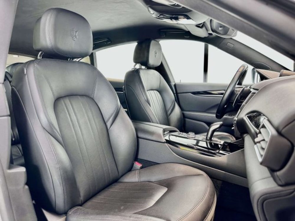 Maserati Levante usata a Torino (13)