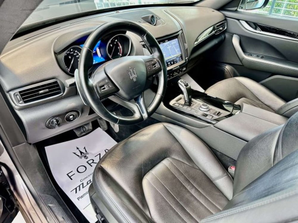 Maserati Levante usata a Torino (9)