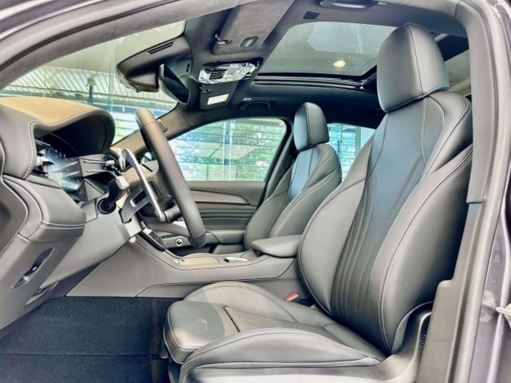 Maserati Grecale nuova a Torino (10)