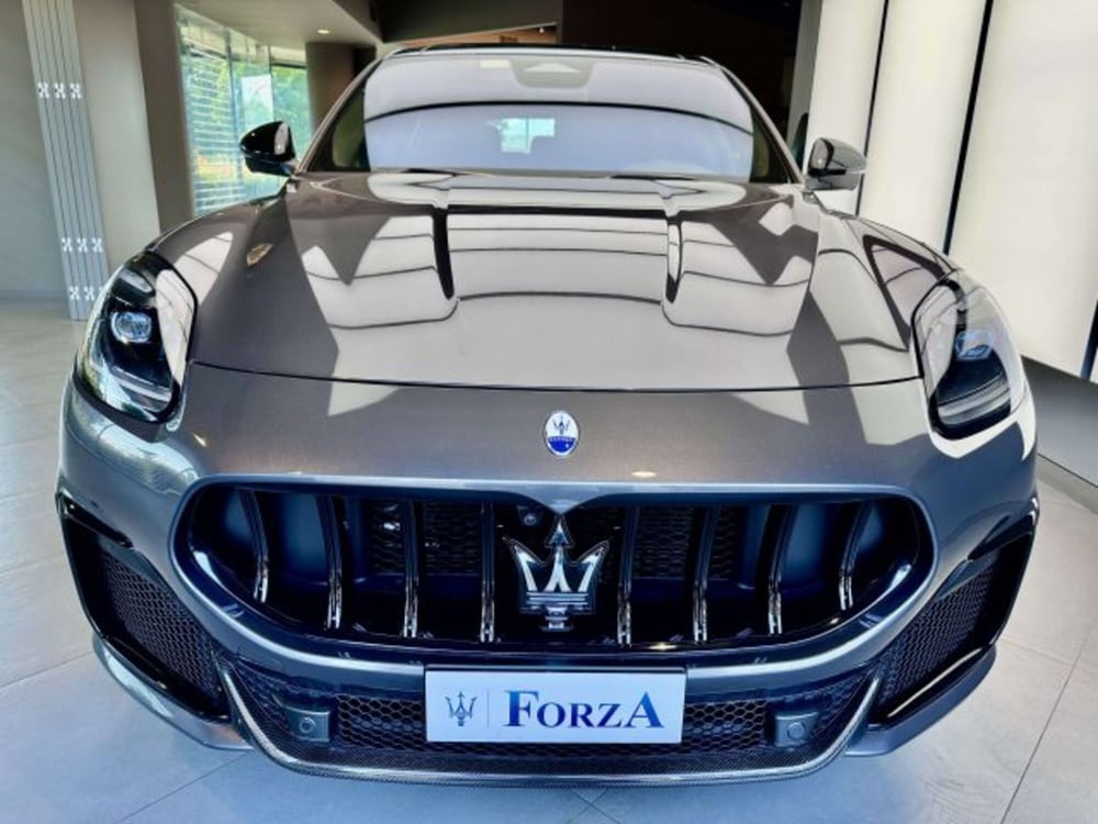 Maserati Grecale nuova a Torino (2)