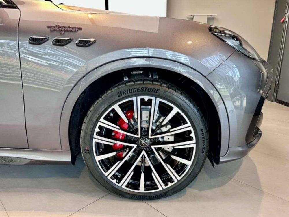 Maserati Grecale nuova a Torino (4)