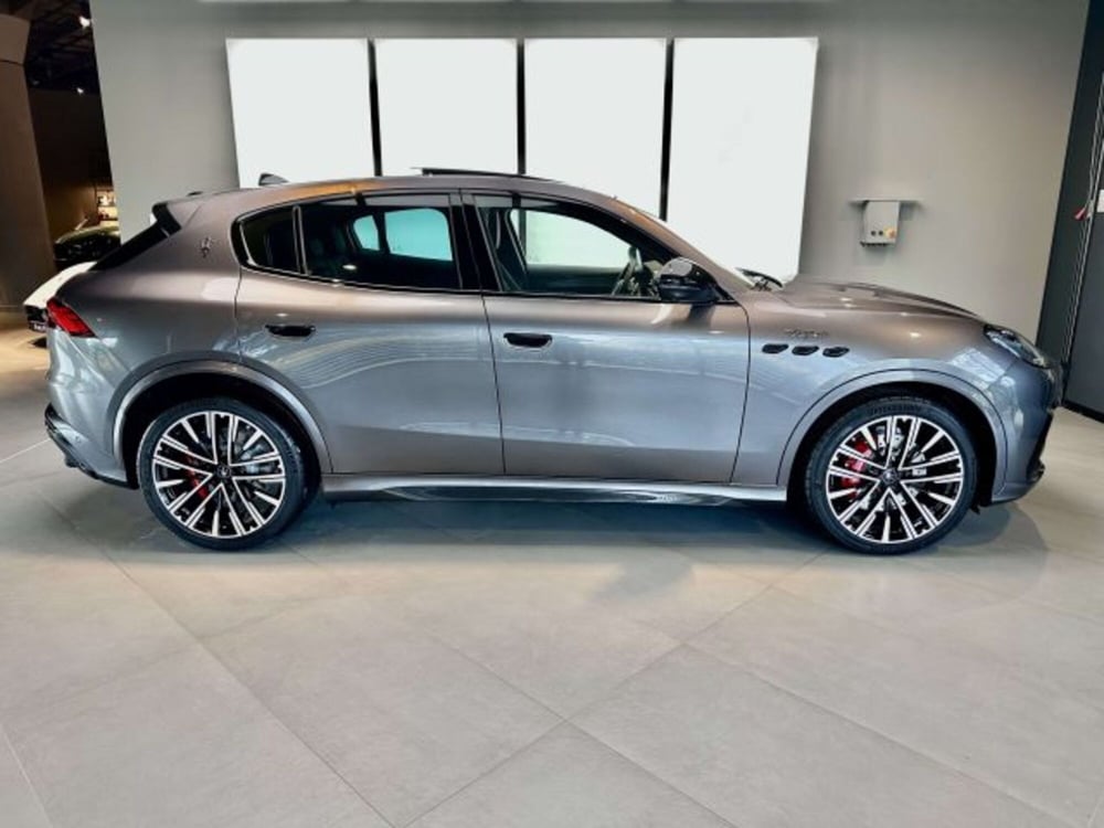 Maserati Grecale nuova a Torino (5)