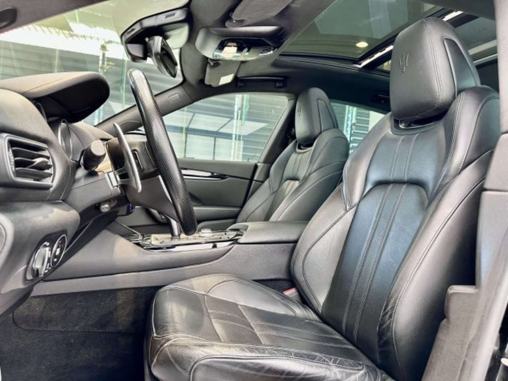 Maserati Levante usata a Torino (10)