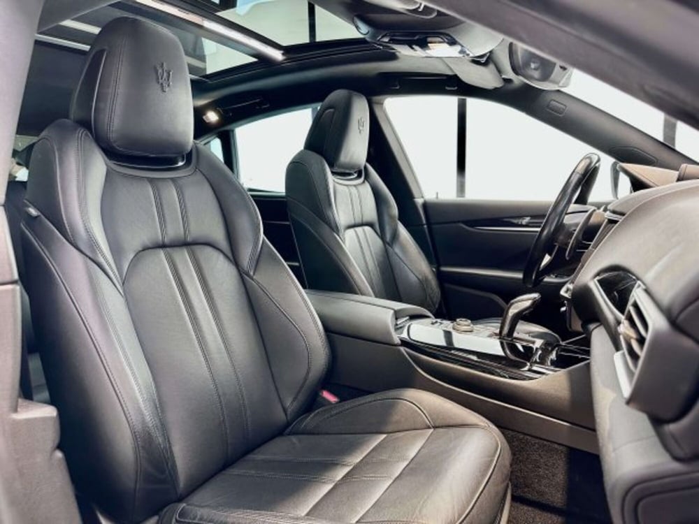 Maserati Levante usata a Torino (13)